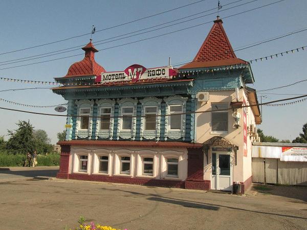 Motel café, no se sabe si abandonado o cerrado.