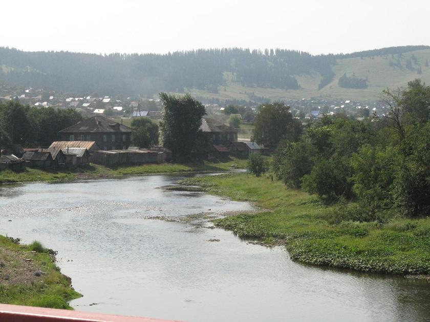 Cruzando el Río Sim. Oblast de Cheljabinsk, Rusia.