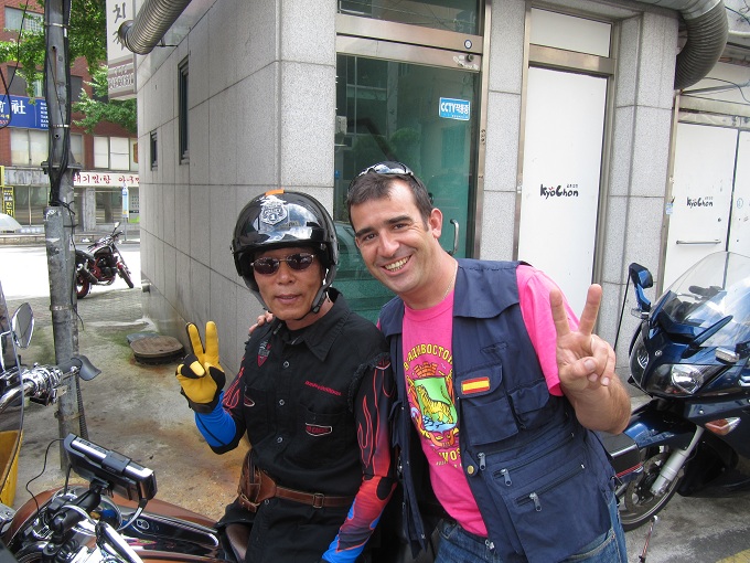 Miembros de Busan BIke Tour.