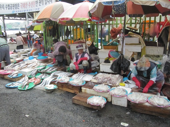 Mercado de Jagalchi, Pusán, Korea del Sur. 