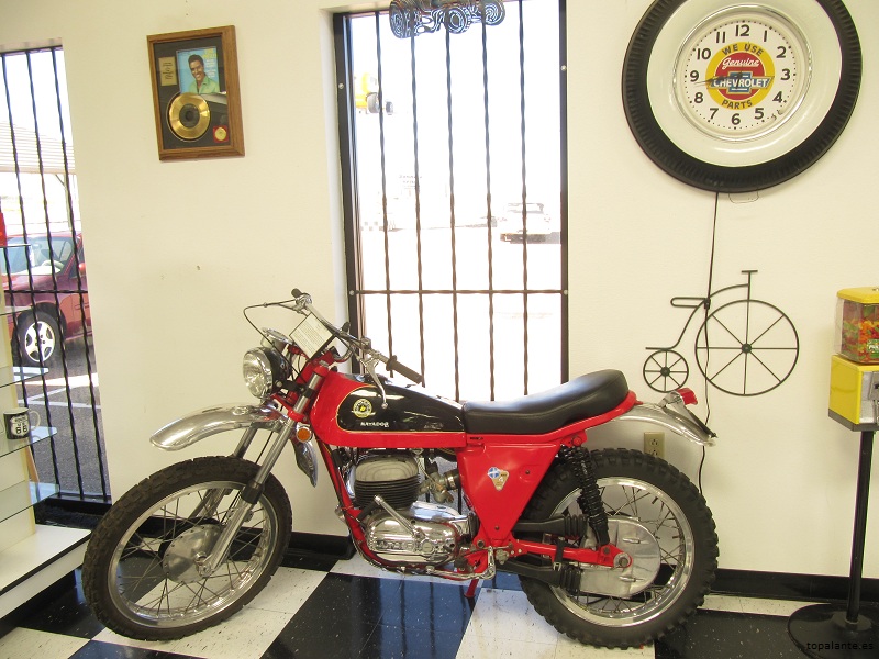 Una Bultaco en el Museo de la Ruta 66 en Santa Rosa, NM.