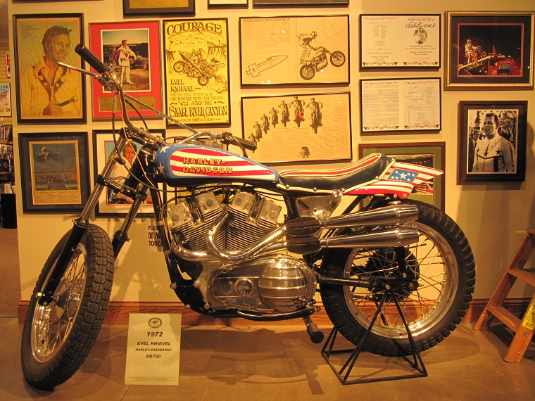 Harley Davidson Evel Knievel XR 750 de 1972.