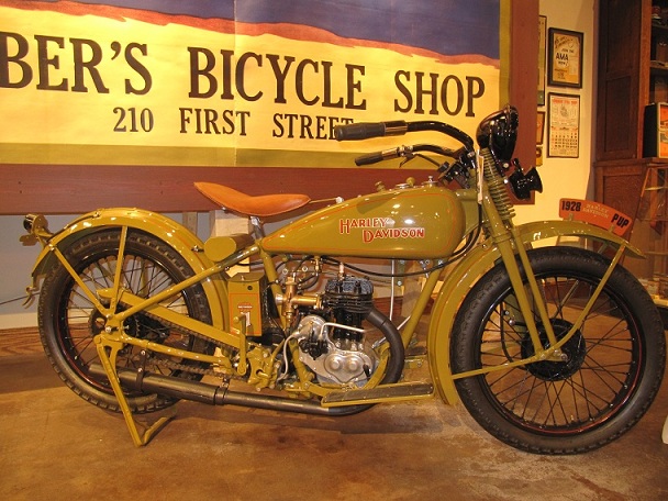 Harley Davidson Peashooter Pup de 1928.