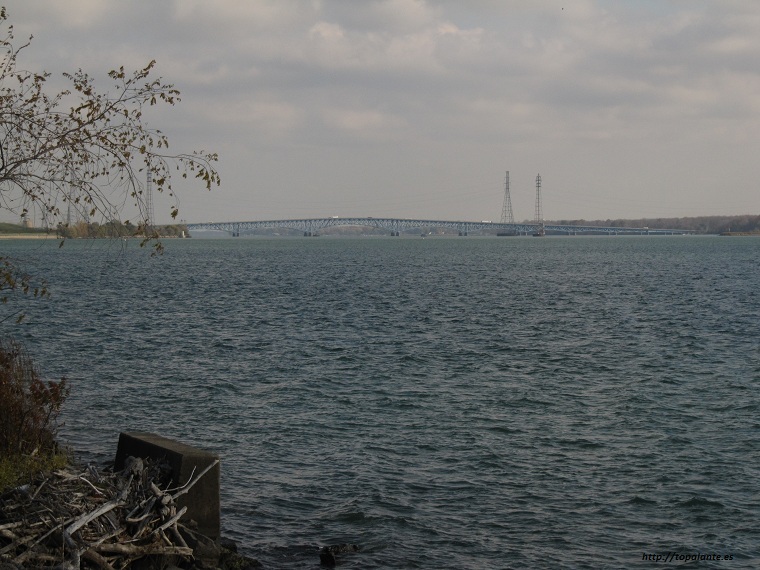 Puente sobre el Niágara, desde el lado canadiense.