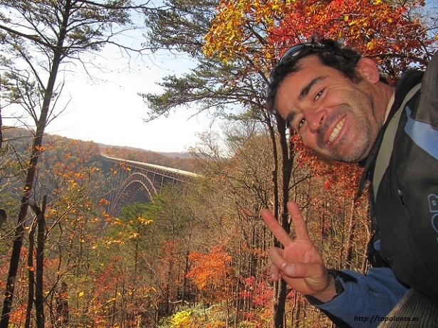 Topalante en el New river gorge national river bridge, WV, EEUU. 