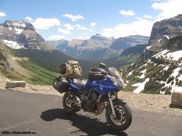  Carretera "Going to the Sun Road", Glacier National Park, MT, USA.