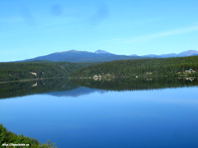 Camino de Squanga Lake, Yukon.