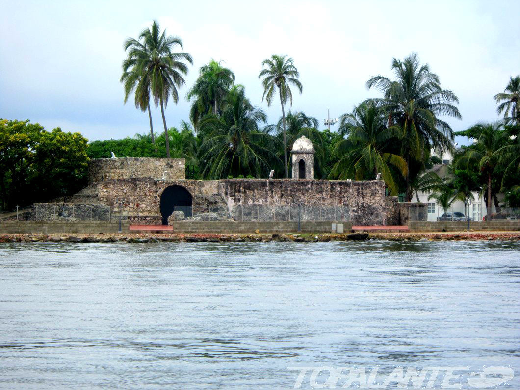 Arribando a Cartagena de Indias, Colombia.