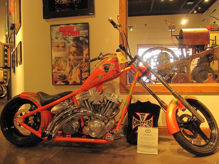 2000 Camel BIke. West Coast Choppers, El Diablo. National Motorcycle Museum, Anamosa, IA, EEUU. 