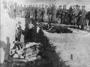 Aspecto de Wounded Knee, SD  tras la matanza.  Fuente: Librería del Congreso de los EEUU.