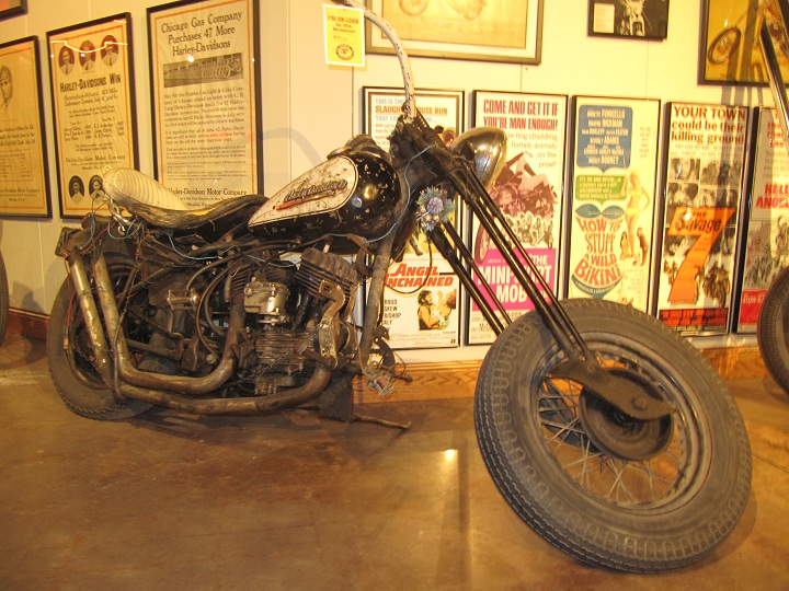 Harley Davidson WL de 1949, también moto "rata". 