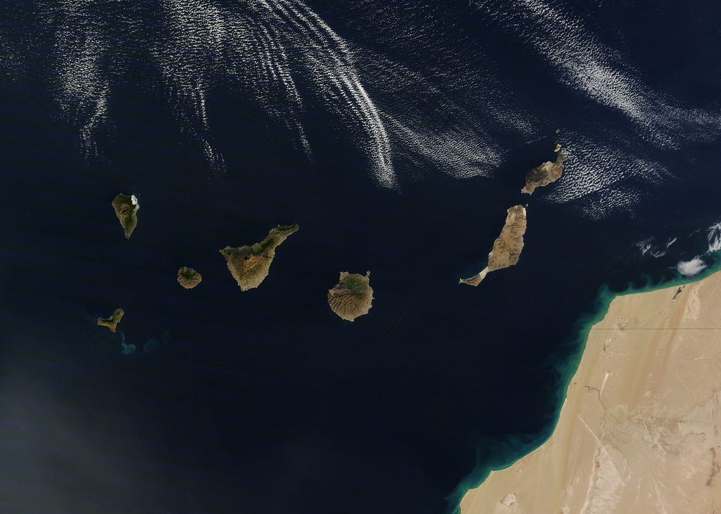 El Archipiélago de las Islas Canarias visto desde el Espacio. A la derecha,el continente africano.  FOTO: NASA.
