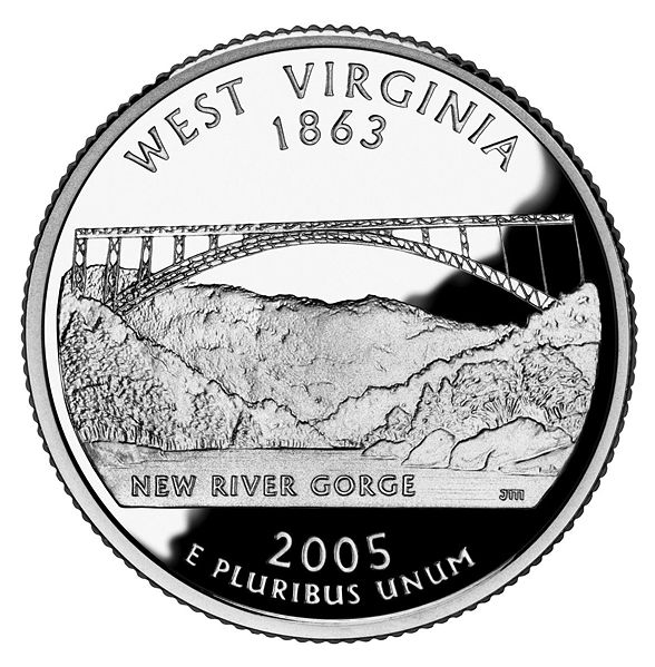 Moneda conmemorativa de la creación del Estado de West Virginia, EEUU. La fecha de construcción del puente es 1977 y no 1863 como parece hacernos creer. 