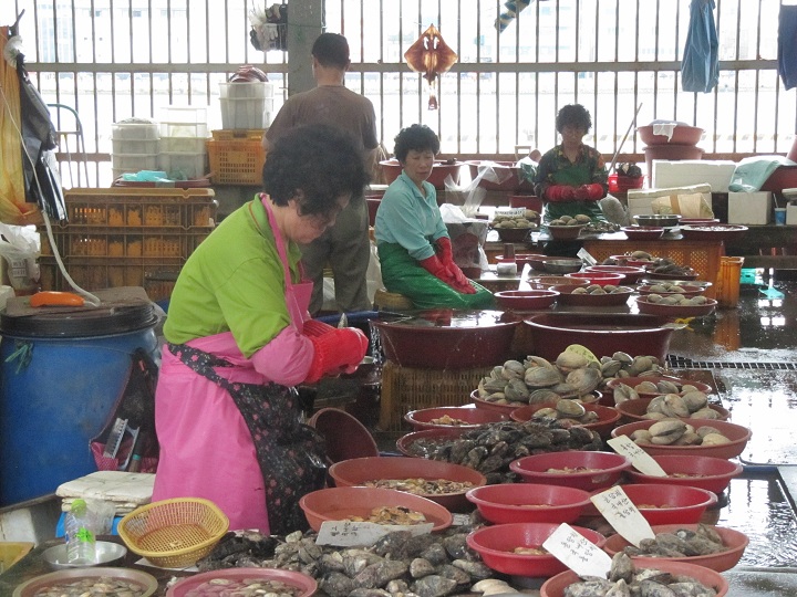 Mercado de Jagalchi, Pusán, Korea del Sur. 