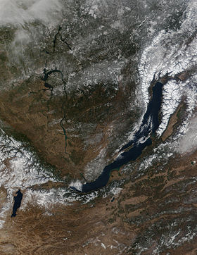 Fotografía vista satélite del Lago Baikal. Спутниковые фотографии Байкала